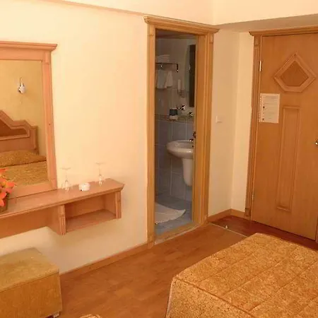 Green Beach Hotel 5*
